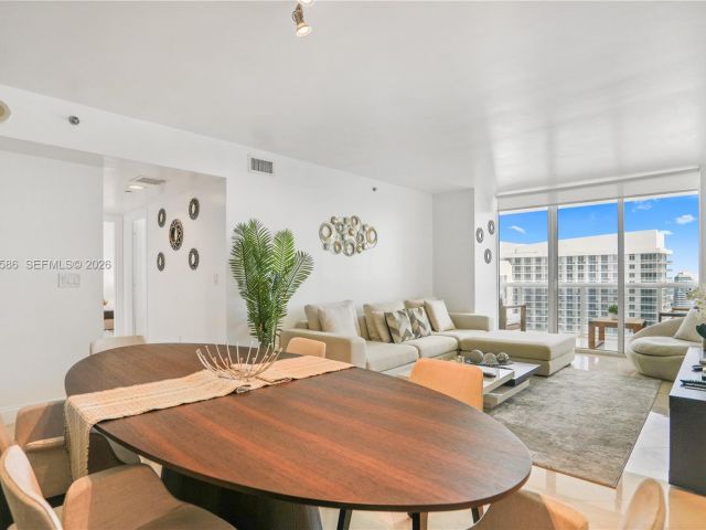 Apartment for rent  Unit #4511 - photo 7523903