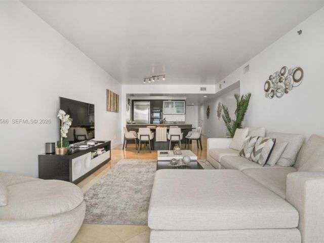 Apartment for rent  Unit #4511 - photo 7523908