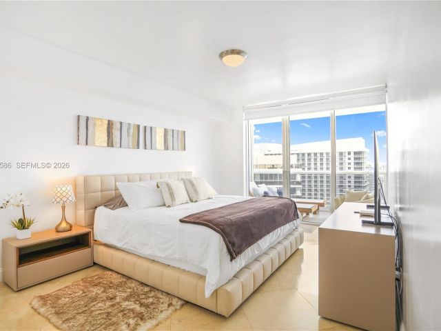 Apartment for rent  Unit #4511 - photo 7523913