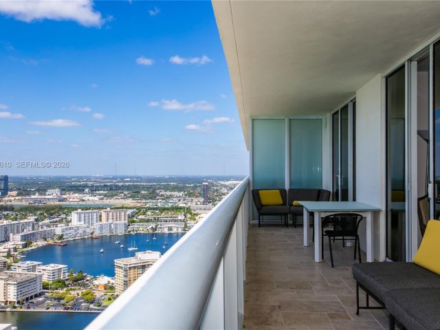 Apartment for rent  Unit #4504 - photo 7523880