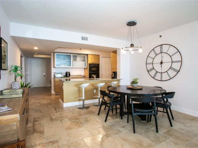 Apartment for rent  Unit #4504 - photo 7523883