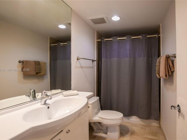 Apartment for rent  Unit #4504 - photo 7523887