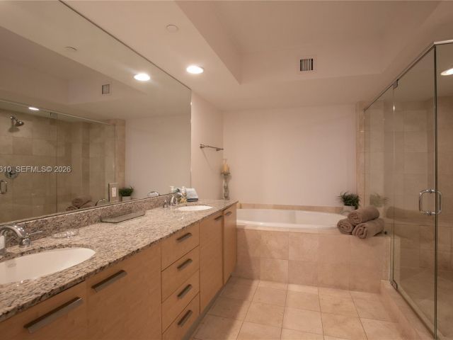 Apartment for rent  Unit #4504 - photo 7523889