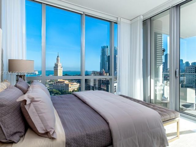 Apartment for rent  Unit #1011 - photo 7523159