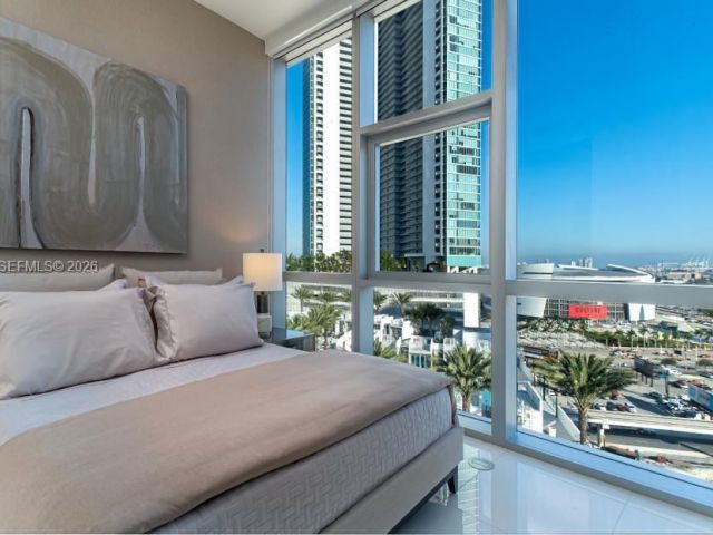 Apartment for rent  Unit #1011 - photo 7523160