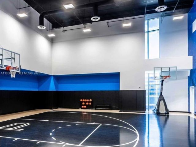 Apartment for rent  Unit #1011 - photo 7523169