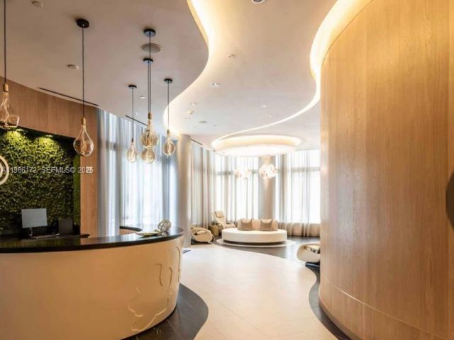 Apartment for rent  Unit #1011 - photo 7523175