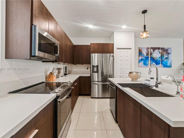 Home for rent at 4741 NW 84th Ave 0 - photo 7522388