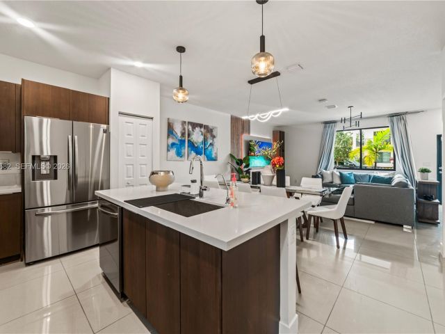 Home for rent at 4741 NW 84th Ave 0 - photo 7522389