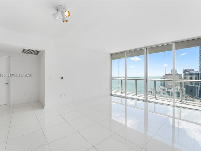 Apartment for rent  Unit #3311 - photo 7522790