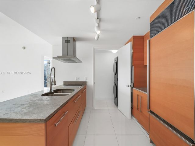 Apartment for rent  Unit #3311 - photo 7522794