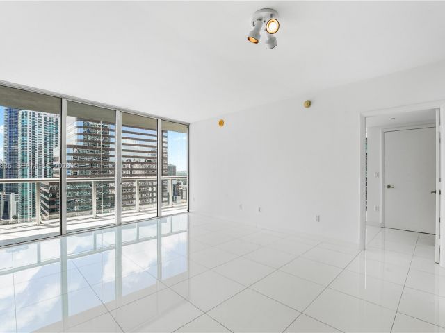 Apartment for rent  Unit #3311 - photo 7522800