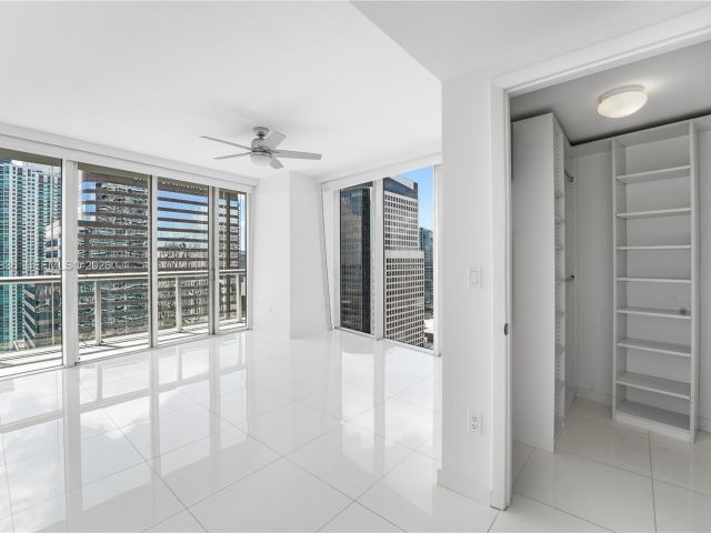 Apartment for rent  Unit #3311 - photo 7522804