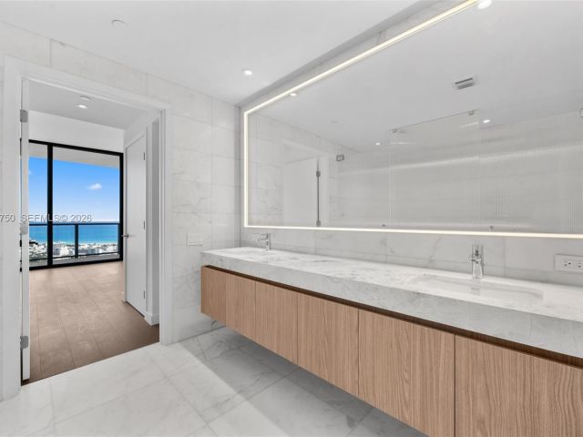 Apartment for rent  Unit #3704 - photo 7524112