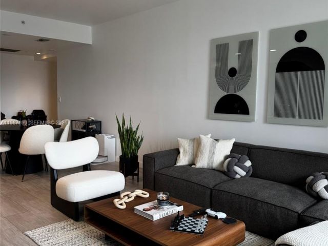 Apartment for sale  Unit #2009 - photo 7533646