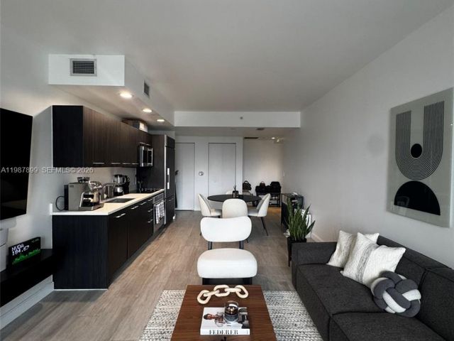 Apartment for sale  Unit #2009 - photo 7533649