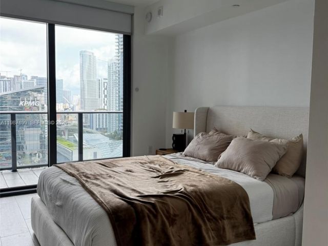 Apartment for sale  Unit #2009 - photo 7533654