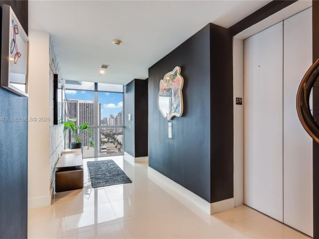 Apartment for rent  Unit #2708 - photo 7523038