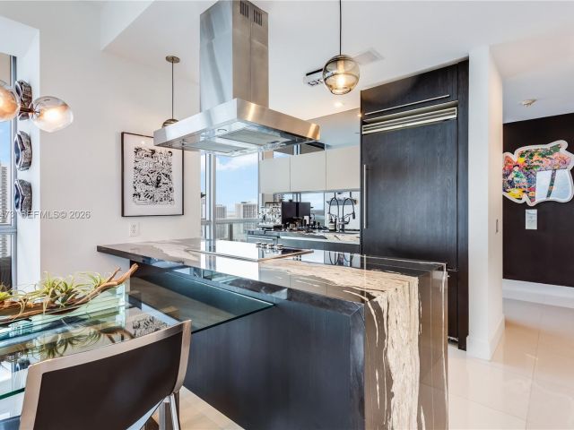 Apartment for rent  Unit #2708 - photo 7523040