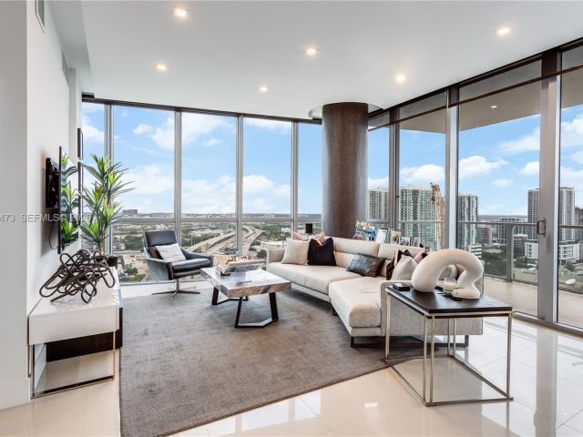 Apartment for rent  Unit #2708 - photo 7523042