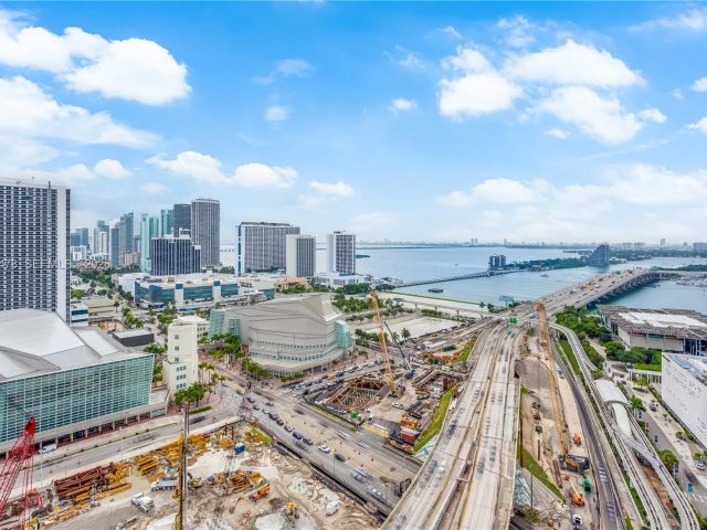 Apartment for rent  Unit #2708 - photo 7523050