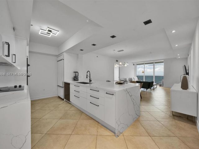 Apartment for rent  Unit #4704 - photo 7530736