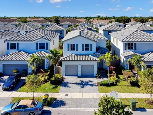 5-bedroom home for rent in Homestead - 1382 SE 26th Rd - MondialRealty