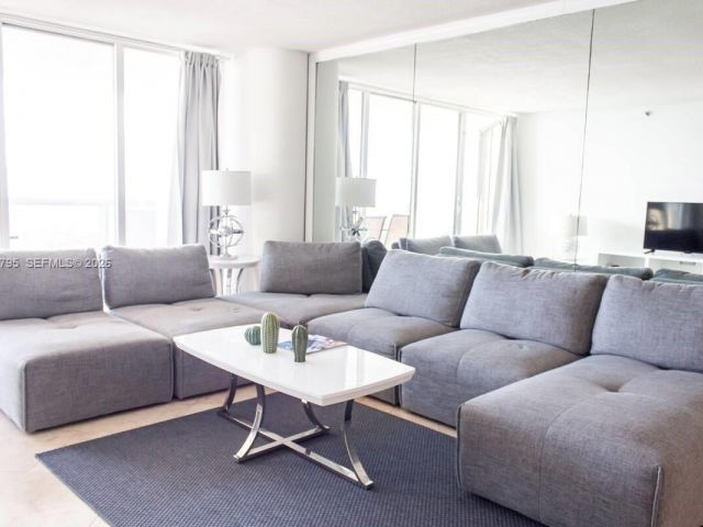 Apartment for rent  Unit #B-4141 - photo 7523612