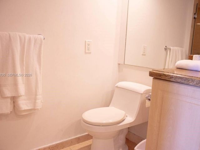 Apartment for rent  Unit #B-4141 - photo 7523622