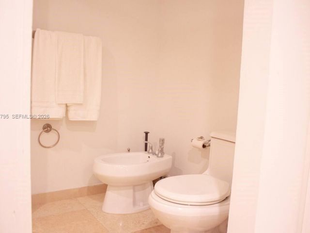 Apartment for rent  Unit #B-4141 - photo 7523630