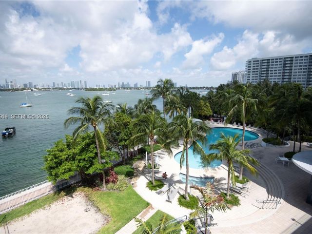 Apartment for rent  Unit #803 - photo 7524471