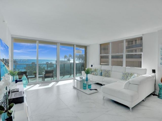 Apartment for rent  Unit #525 - photo 7522975