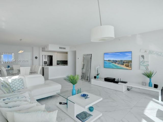 Apartment for rent  Unit #525 - photo 7522978