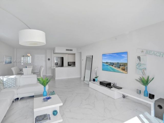 Apartment for rent  Unit #525 - photo 7522979