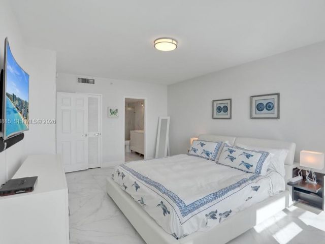 Apartment for rent  Unit #525 - photo 7522987