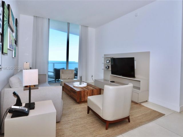 Apartment for sale  Unit #UPH8 - photo 7527491