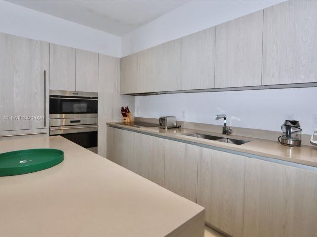 Apartment for sale  Unit #UPH8 - photo 7527494