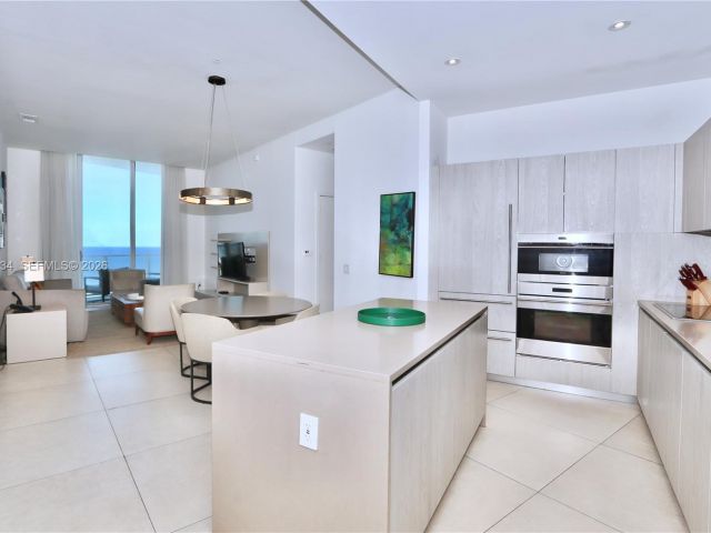 Apartment for sale  Unit #UPH8 - photo 7527495