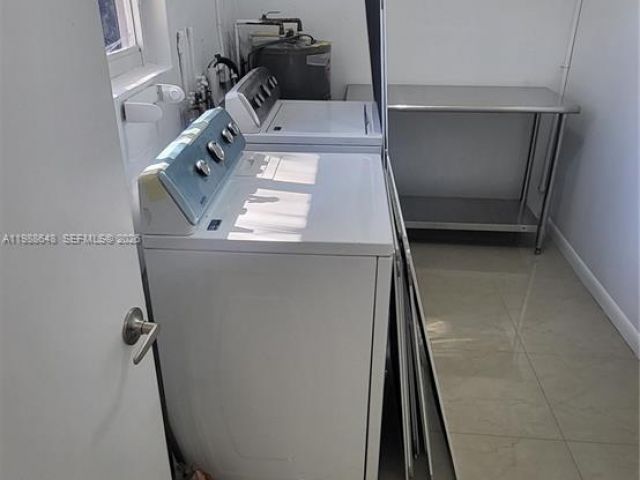 Home for rent at 1016 NE 5th St 0 - photo 7523251