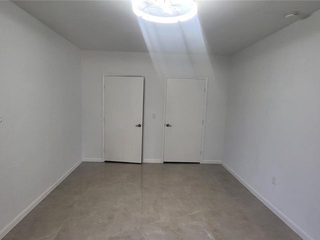 Home for rent at 1016 NE 5th St 0 - photo 7523252