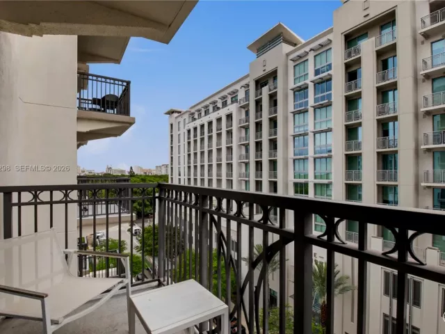 1-bedroom condo for rent in Coral Gables - 301 Altara Ave 603 - MondialRealty