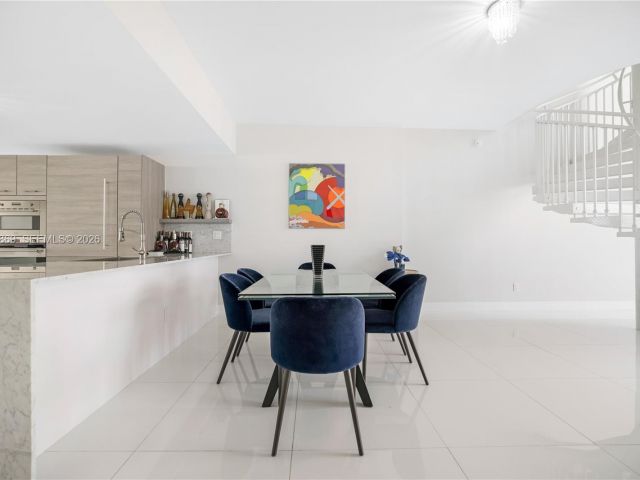 Apartment for rent  Unit #2019 - photo 7523731