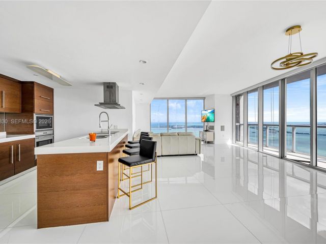 Apartment for rent  Unit #5601 - photo 7524421