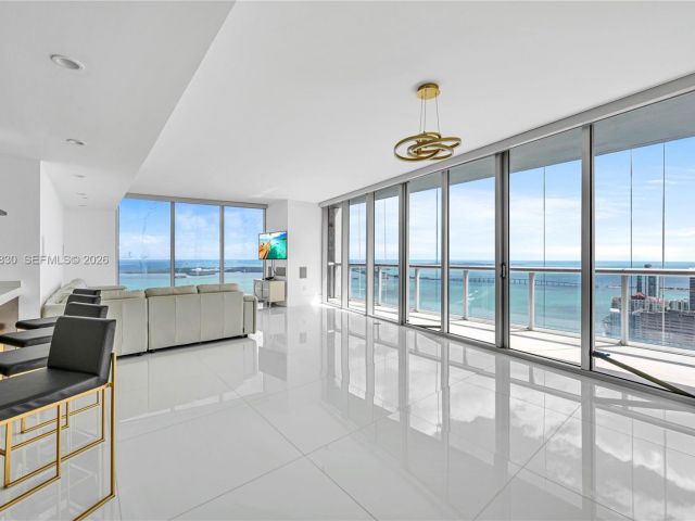 Apartment for rent  Unit #5601 - photo 7524424