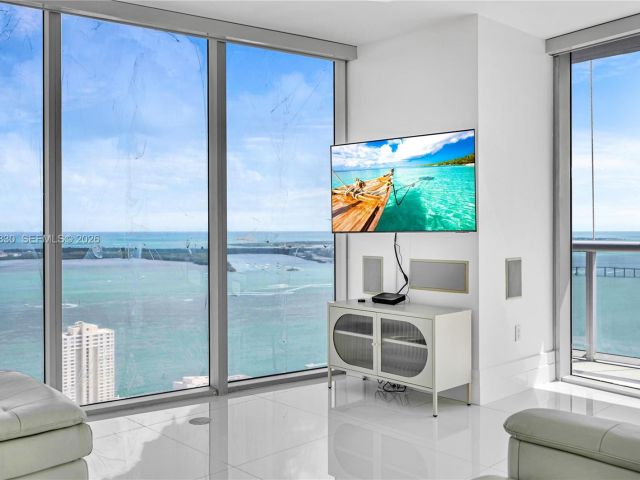 Apartment for rent  Unit #5601 - photo 7524426