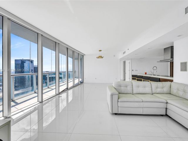 Apartment for rent  Unit #5601 - photo 7524429