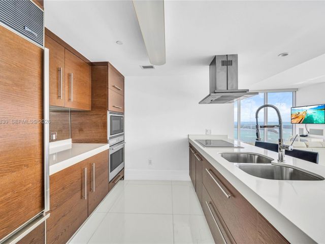 Apartment for rent  Unit #5601 - photo 7524432