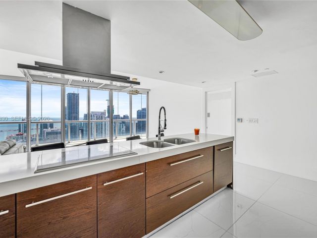 Apartment for rent  Unit #5601 - photo 7524433