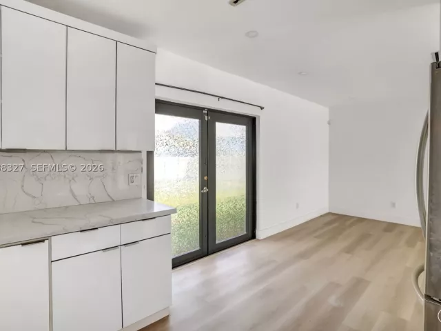 4-bedroom home for sale in Miami - 14520 Carver Drive - MondialRealty