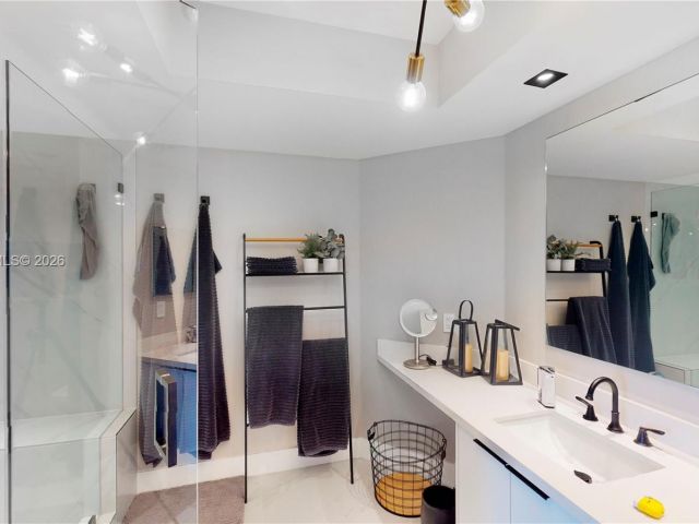 Apartment for sale  Unit #2903 - photo 7523126